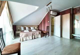 Гостиница Каллисто Адлер Трехместный номер с видом на море-5